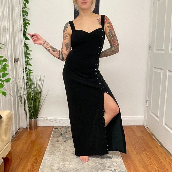 ONYX NITE Sleeveless Volup Glam Dress Side Slit Size 16 Black - Picture 1 of 3